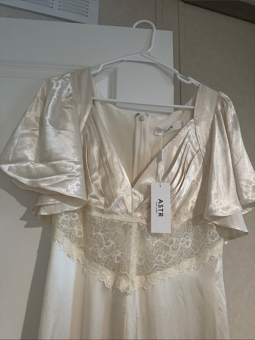 ASTR the Label Aurelia satin dress NWT - Picture 8 of 12